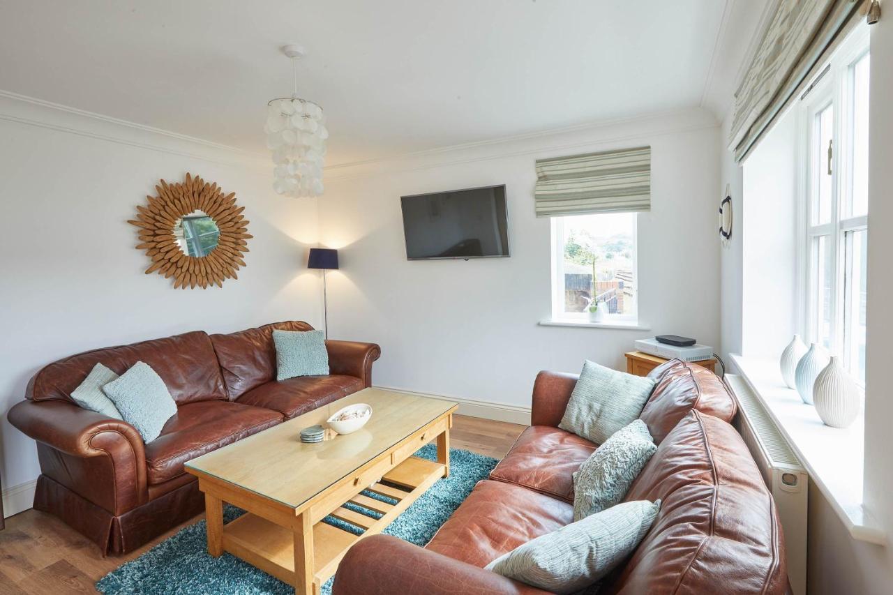 Host & Stay - The Railway Retreat Whitby Exterior photo