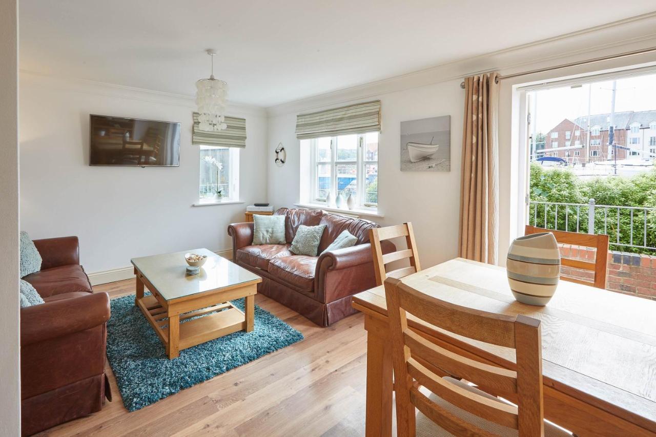 Host & Stay - The Railway Retreat Whitby Exterior photo