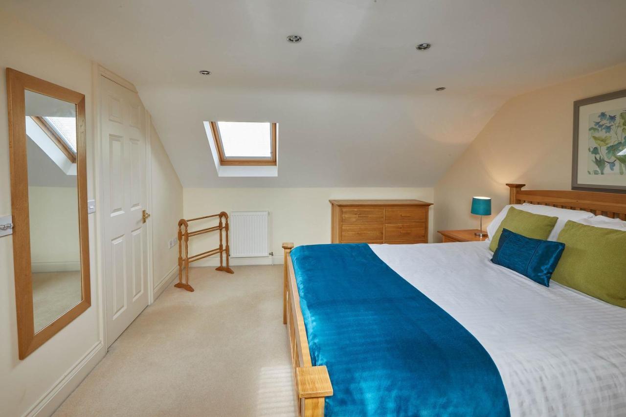 Host & Stay - The Railway Retreat Whitby Exterior photo